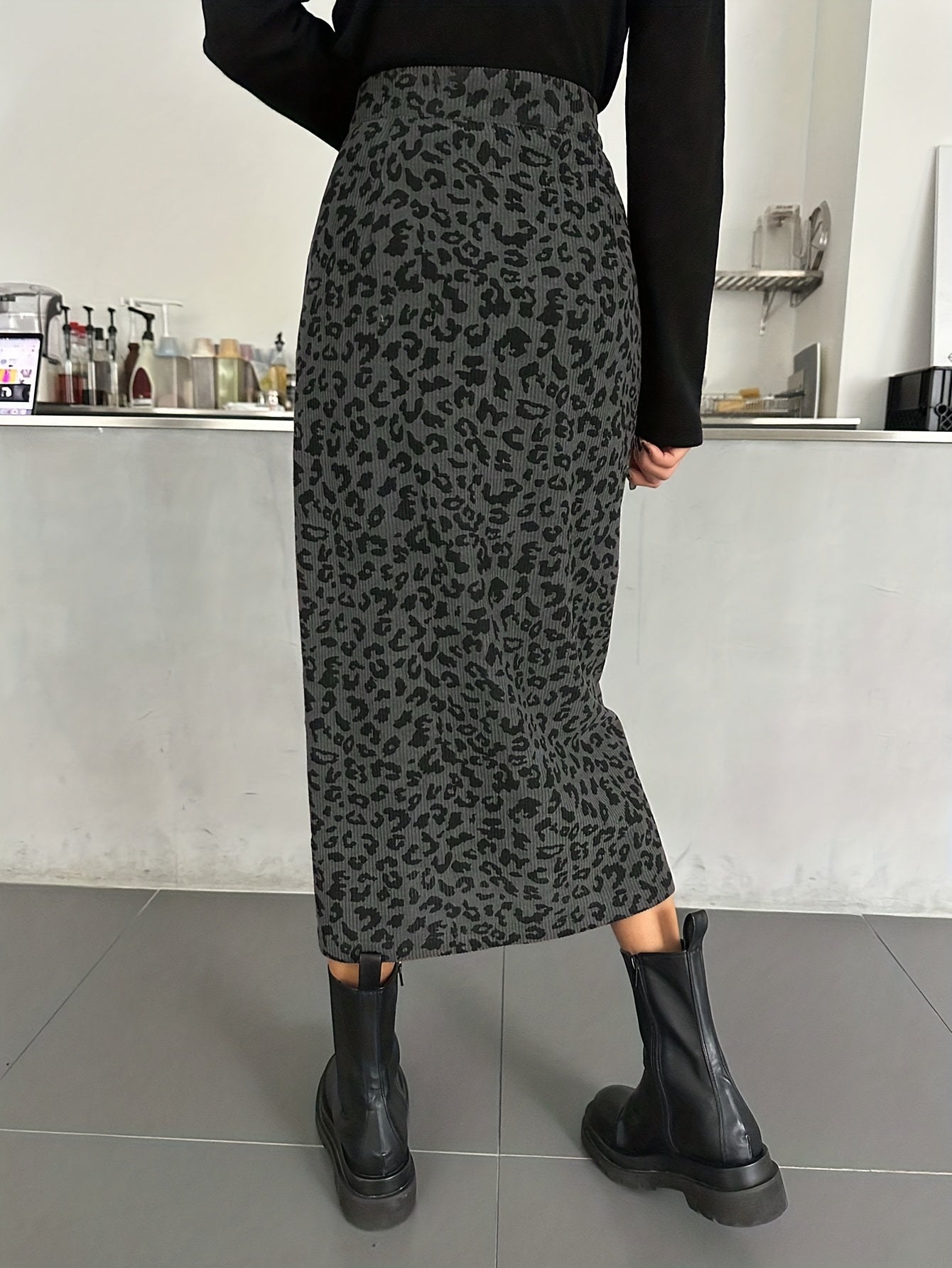 Gonna midi da donna con motivo leopardato e spacco