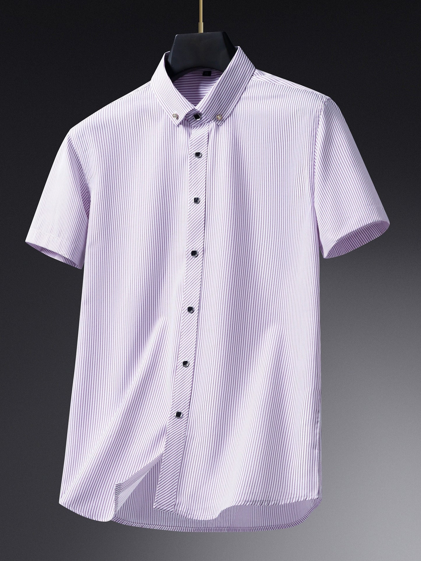 Camicia da uomo a maniche corte business con classiche righe e colletto moderno – Elegante outfit casual e da ufficio
