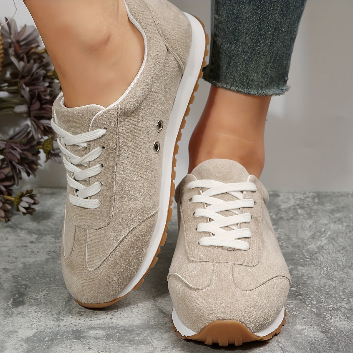 Sneaker donna classiche comode con lacci per tempo libero, quotidiano e passeggiate
