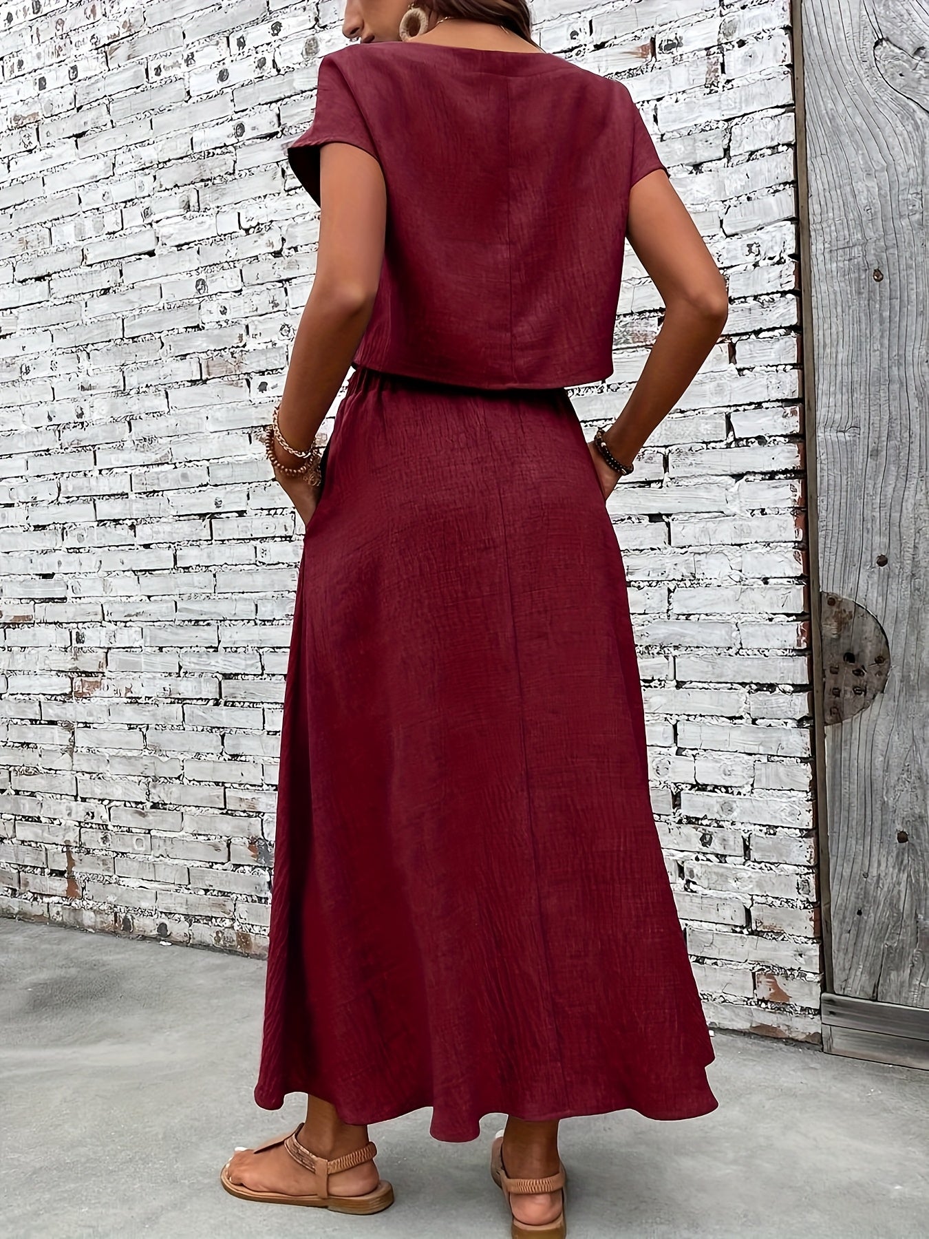 Dame todelt sæt maxi nederdel & kortærmet crop top elegant sommeroutfit