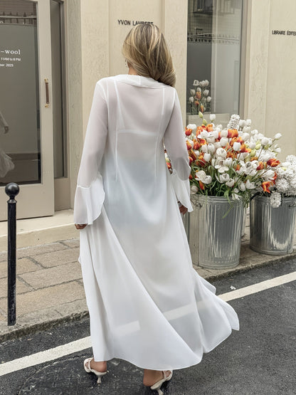 Damstrandkimono med volanger och öppen skärning – Elegant överdel för semester och sommar