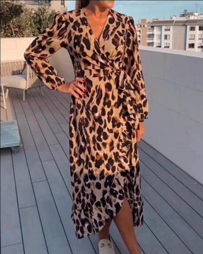 Julia – Sexy V-hals langarmjurk met luipaardprint