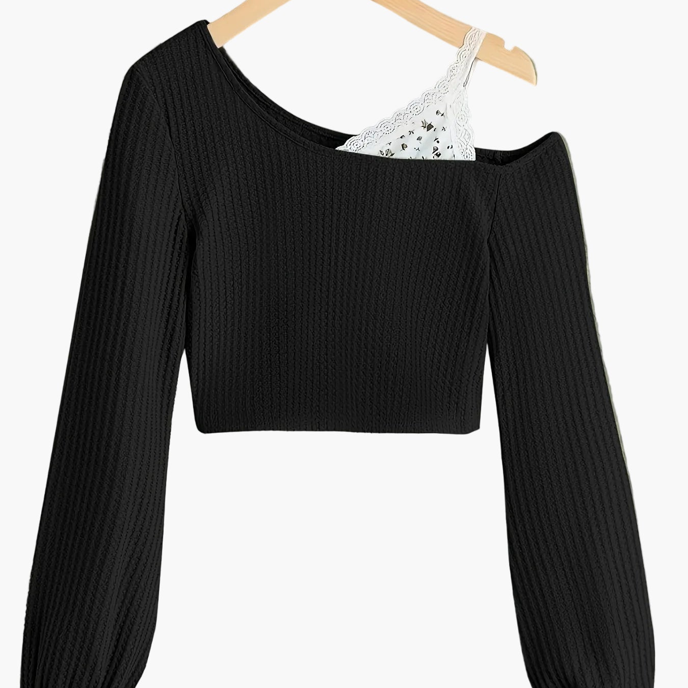 Damski modny sweter na jedno ramię z koronkowym akcentem – modny casualowy look