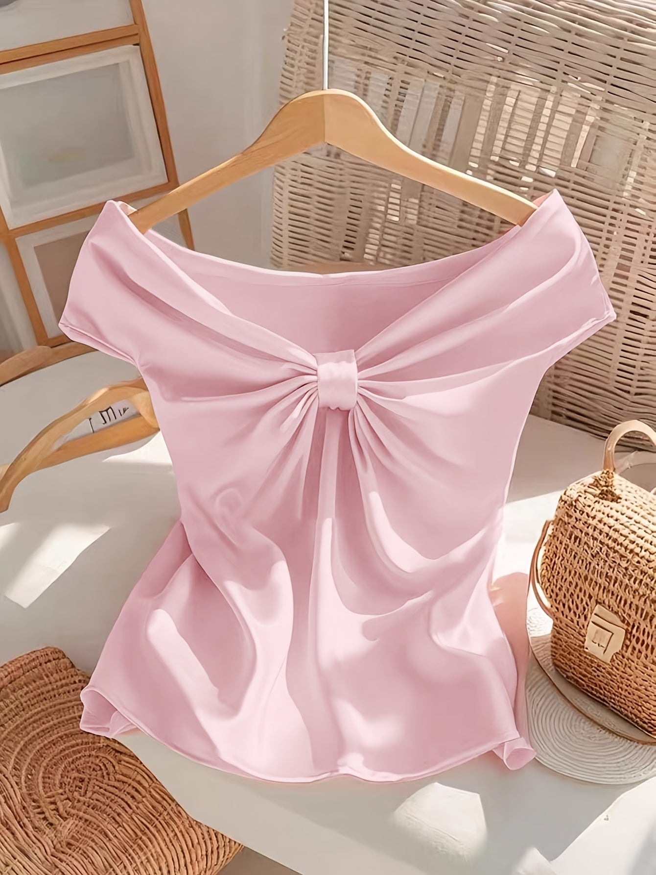 Dam Off-Shoulder-blus med rosett – elegant festlook