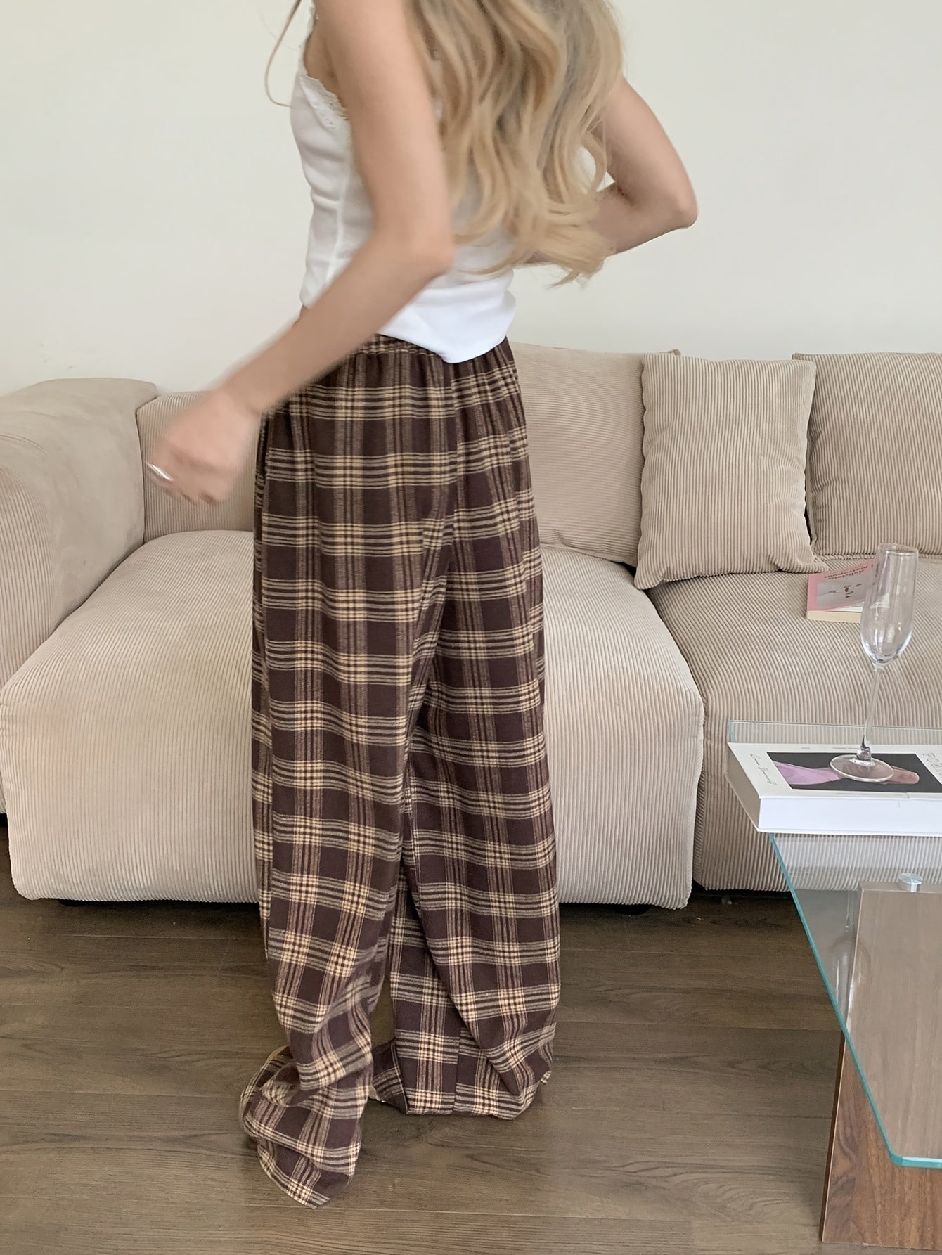 Pantaloni del pigiama da donna, marroni, a quadri, a gamba larga