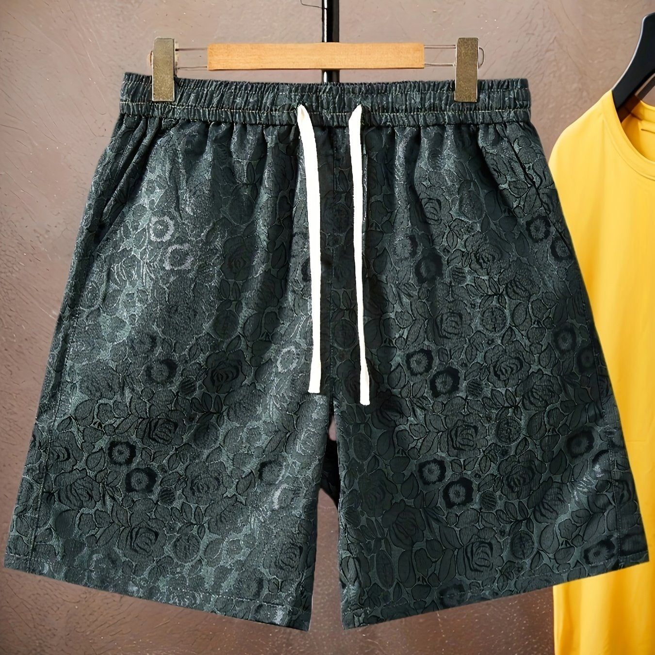 Shorts pour hommes avec motif jacquard de roses – à la mode, décontractés, idéaux pour les loisirs et l'été