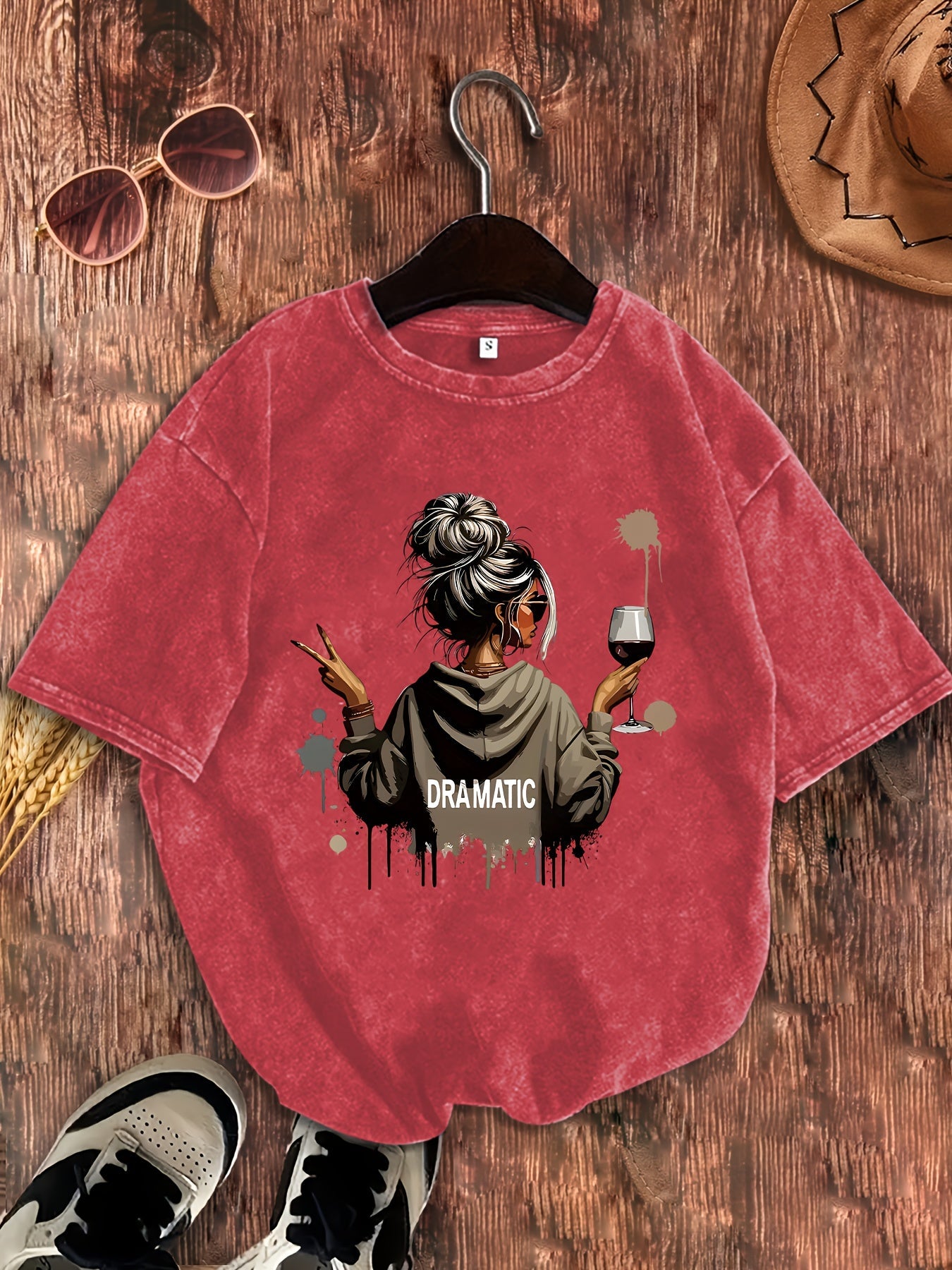 Damska koszulka oversize z dramatycznym nadrukiem, casualowa streetwearowa