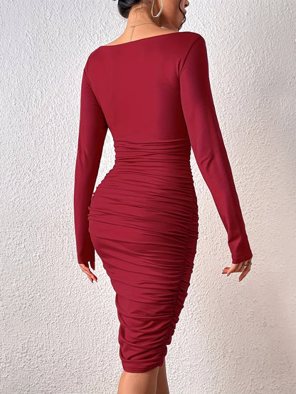 Dame Elegant Bodycon-kjole med V-hals og rynking – Perfekt for kveldsarrangementer og fester