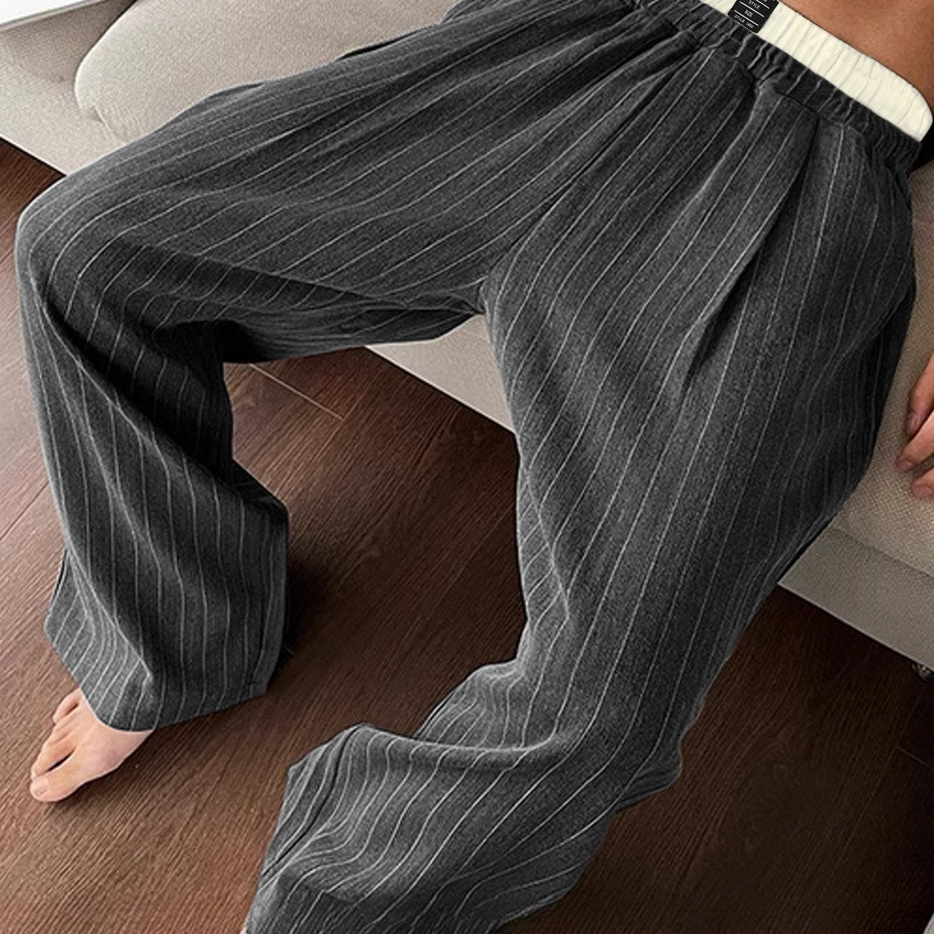 Herren Weite Loungehose mit Nadelstreifen – Modern & Bequem für Freizeit und Home-Office
