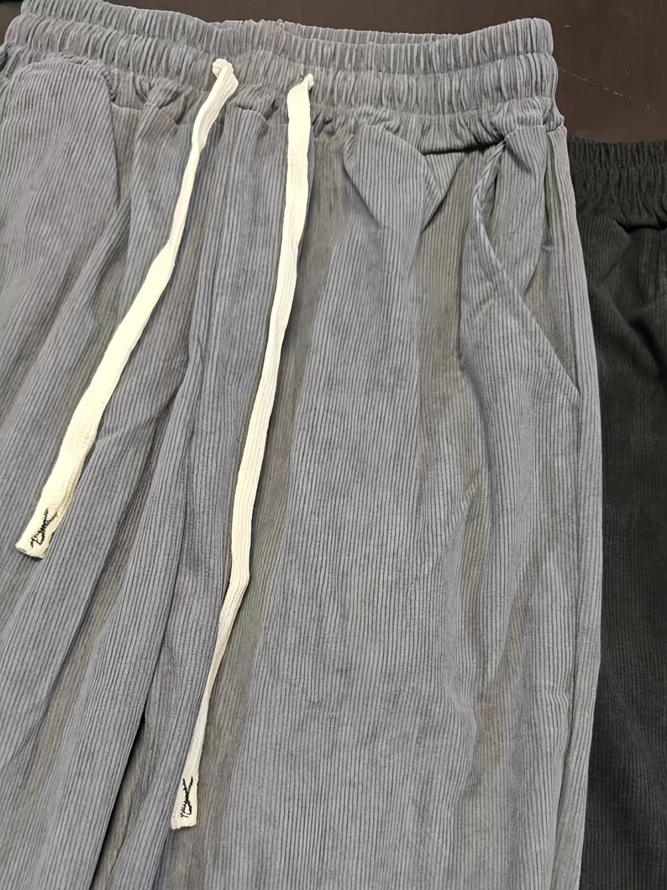 Pantaloni da jogging plissettati da uomo Modern Fit comodo – Stile urbano e comfort per tutti i giorni e il tempo libero