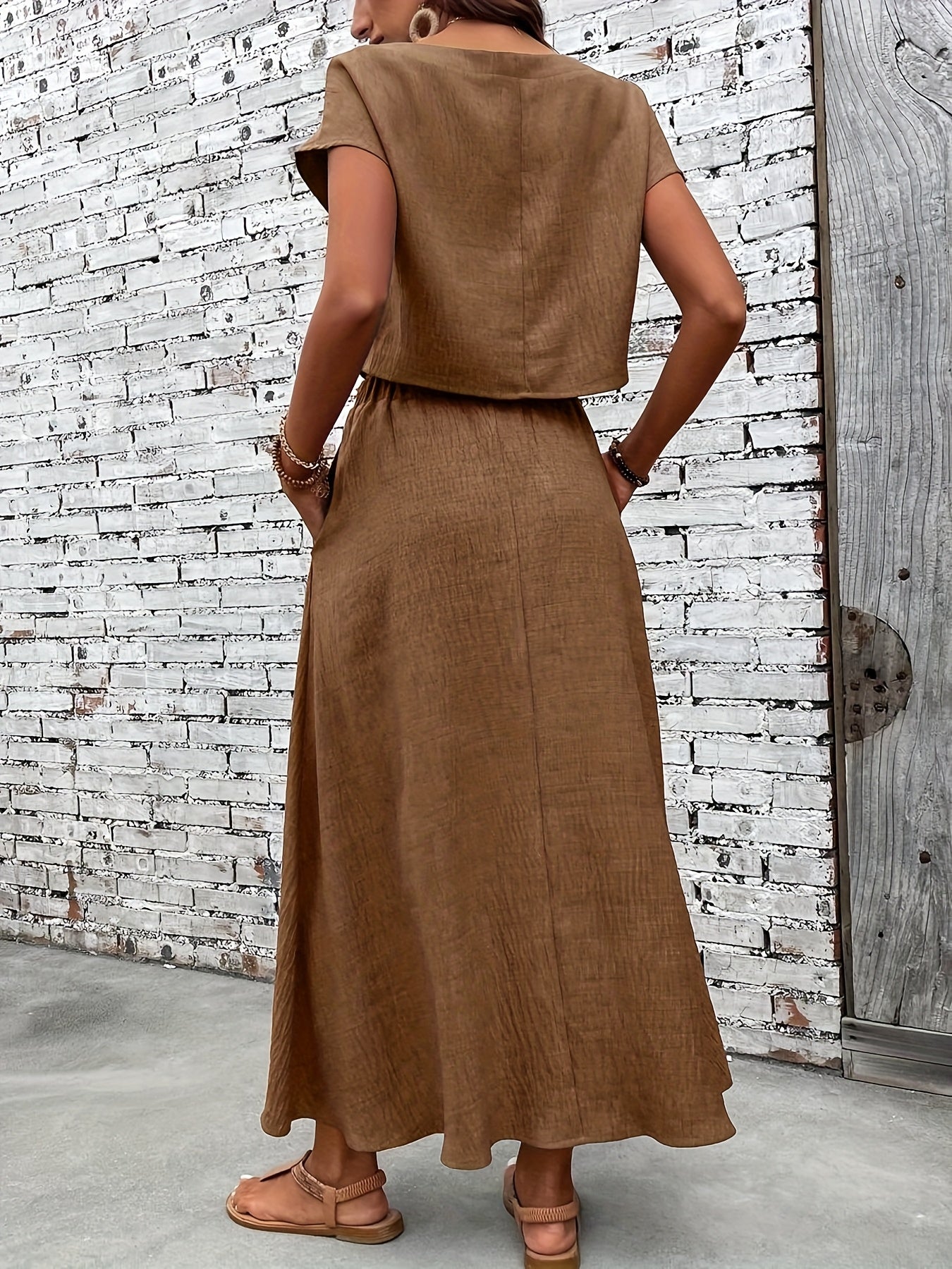 Dame todelt sæt maxi nederdel & kortærmet crop top elegant sommeroutfit
