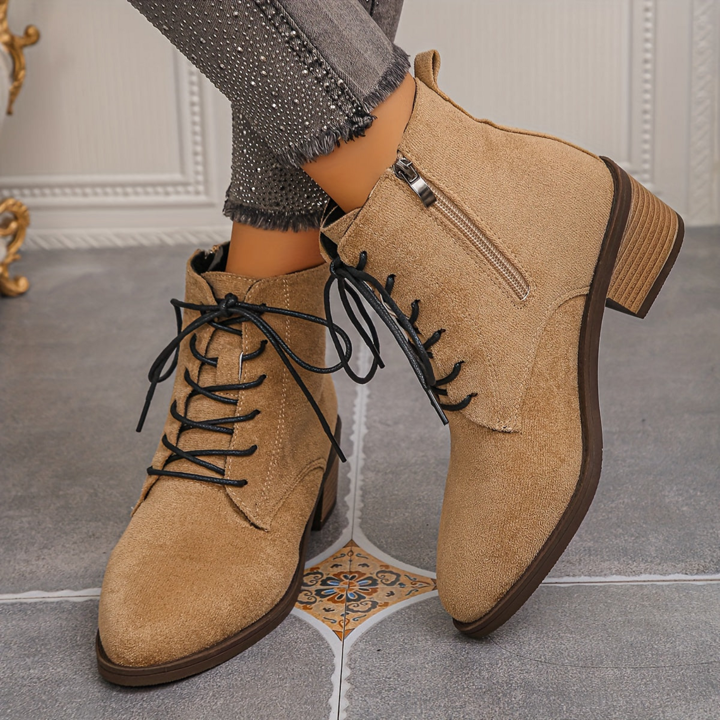 Damen Schnürstiefelette mit seitlichem Reißverschluss, Blockabsatz und spitzer Kappe