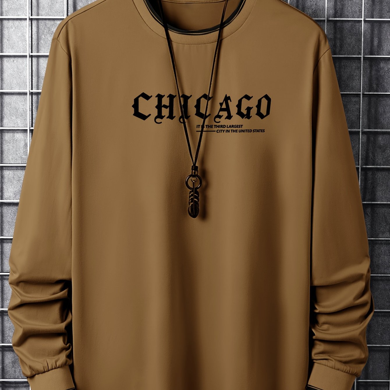 Herren Langarmshirt mit Chicago-Schriftzug und Rippbündchen, Rundhalsausschnitt