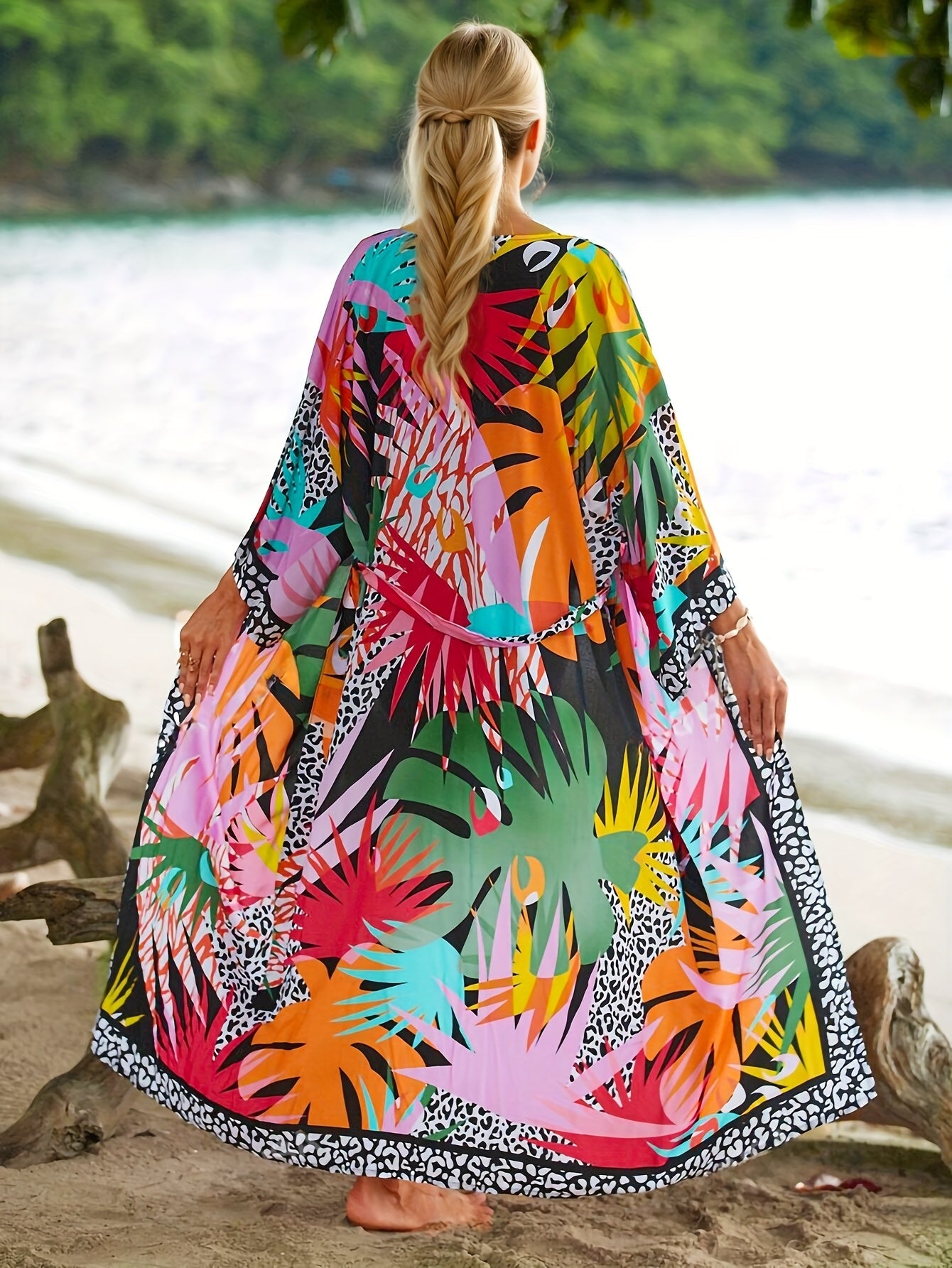 Dame strandkimono lang med tropisk mønster og dyreprint – Perfekt for ferie og resort