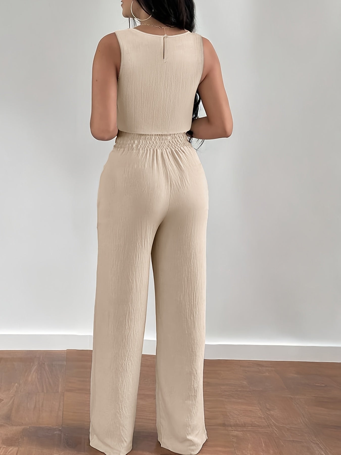 Damski elegancki zestaw dwuczęściowy z crop topem i szerokimi spodniami na wiosnę i lato