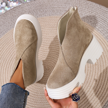 Damen Plateaustiefel mit V-Ausschnitt, robuster Sohle und Reißverschluss hinten