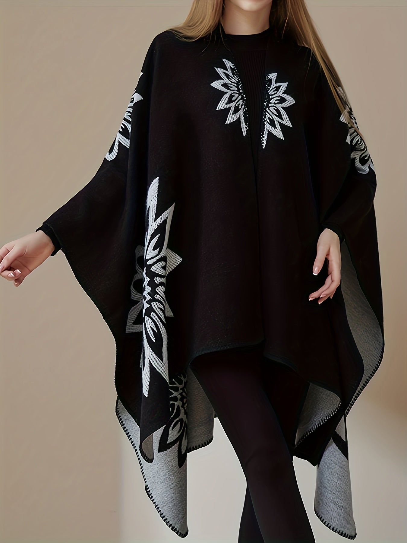 Poncho-omslag met bloemenpatroon, open voorkant, omkeerbaar, zwart-wit