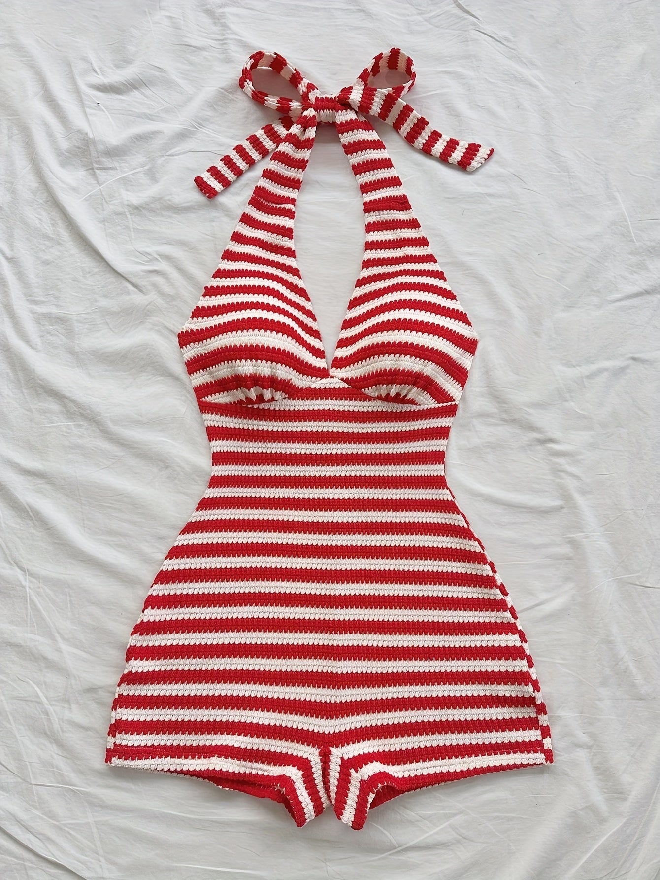 Damen Retro-Overall im Streifen-Look mit Neckholder – Sommerlicher Einteiler für Freizeit & Urlaub