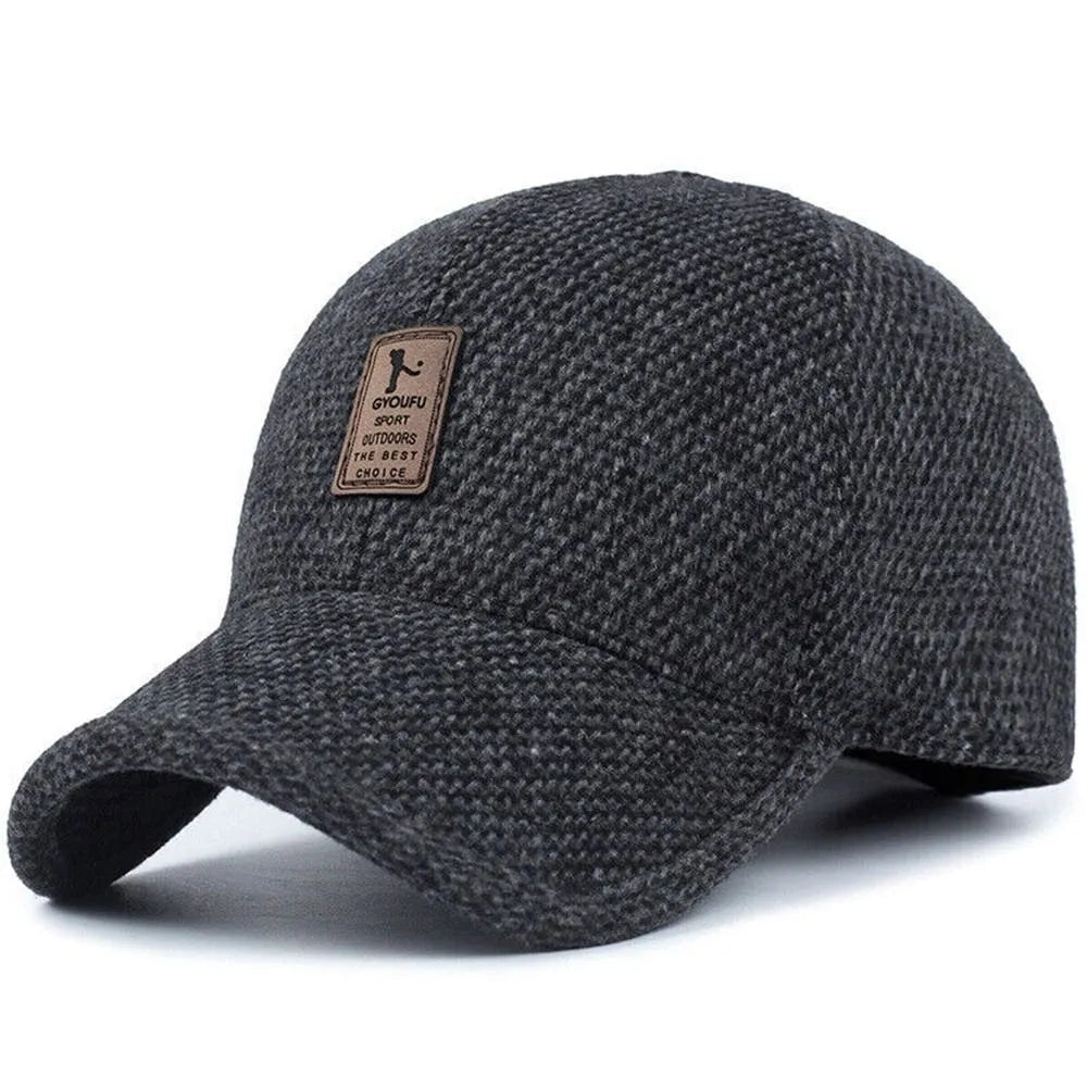 Klassieke wintermuts met oorflappen in snapback-stijl