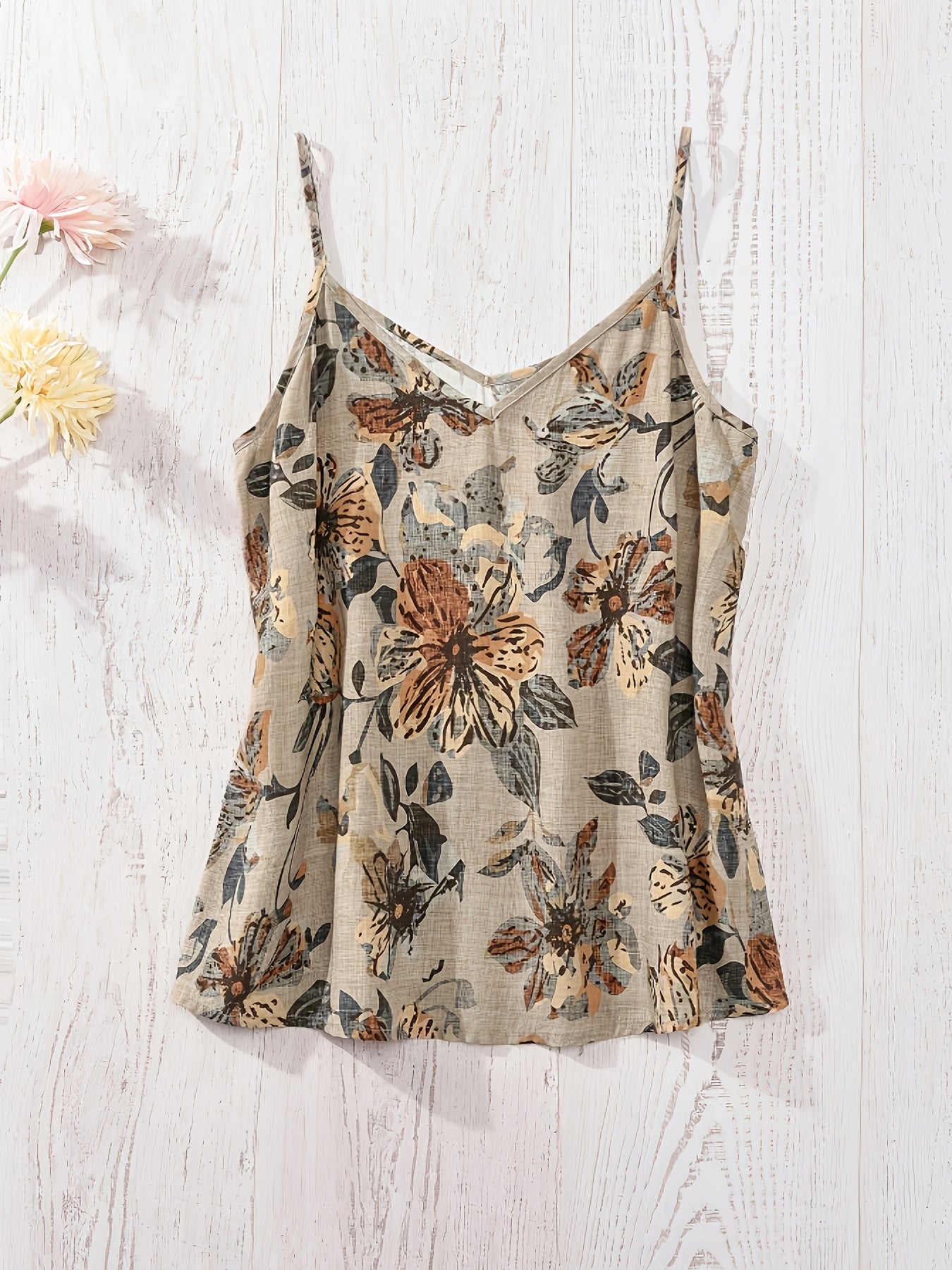 Top fleuri pour femme avec décolleté en V et fines bretelles – Estival, élégant, idéal pour les loisirs et les vacances