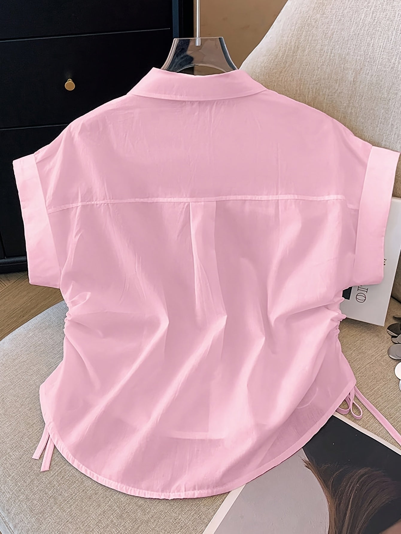 Damen Kurzarm Hemdbluse mit Kordelzug und modernem Schnitt – Business & Freizeit