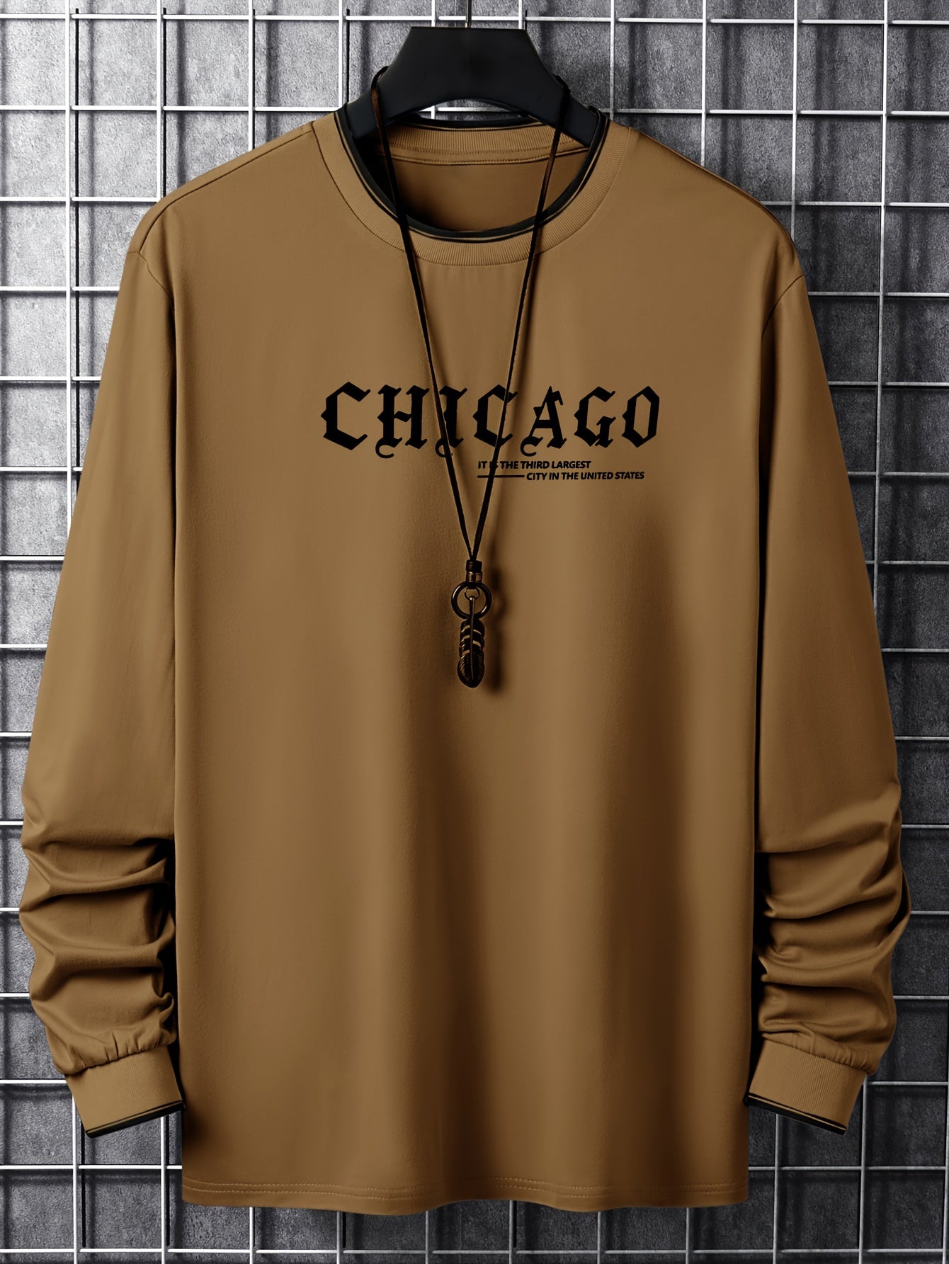 Herren Langarmshirt mit Chicago-Schriftzug und Rippbündchen, Rundhalsausschnitt