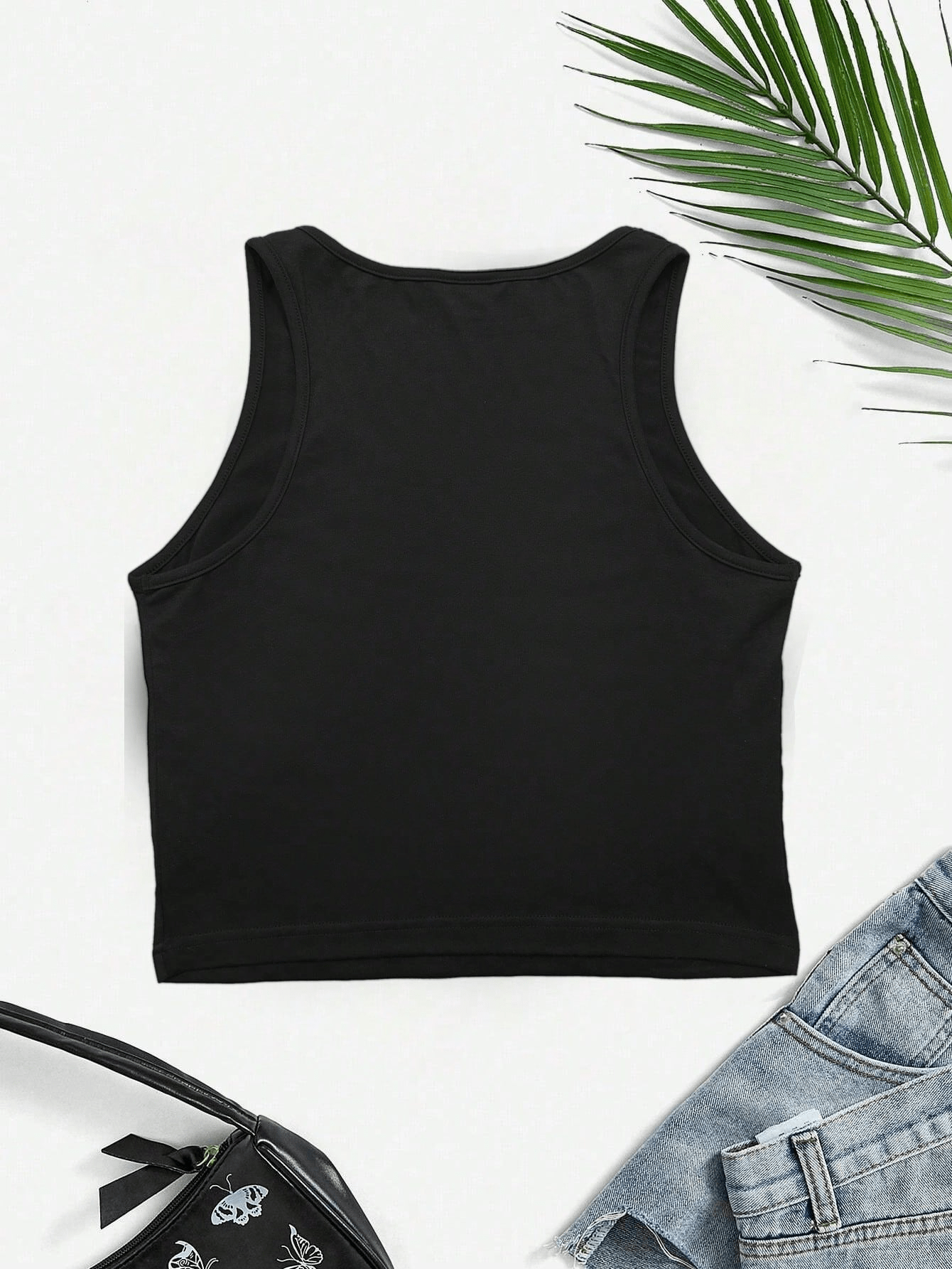Damski crop top z napisem – nowoczesny styl taneczny i casualowy
