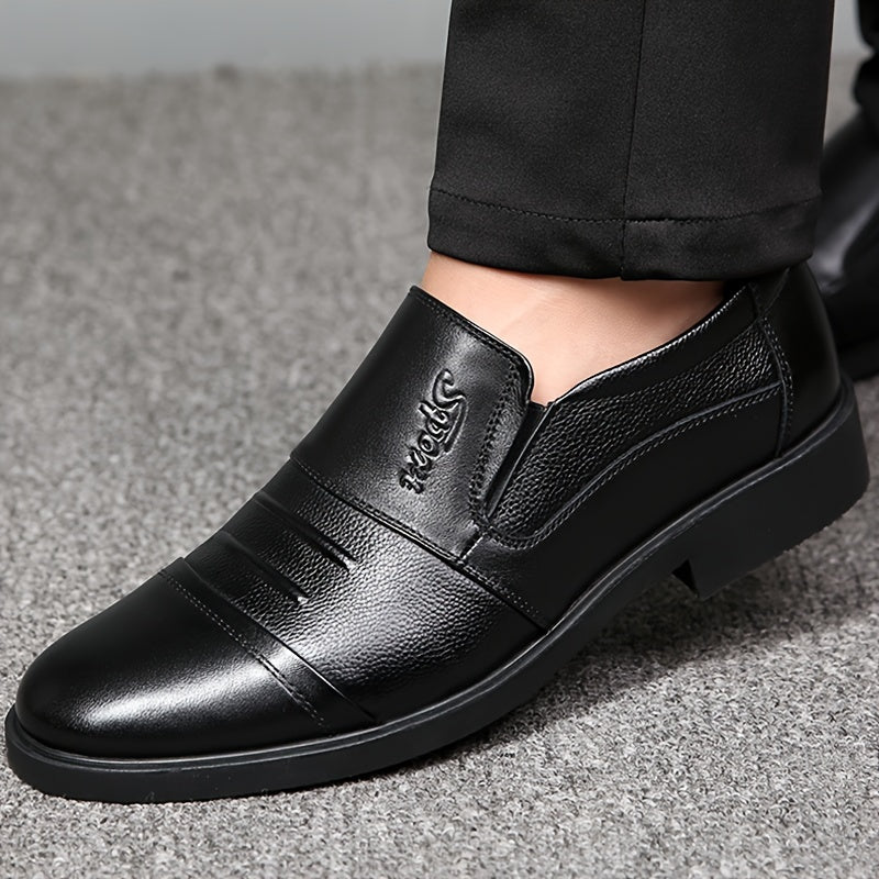 Herren Slipper mit weichem Futter, dunkler Sohle und Ziernähten