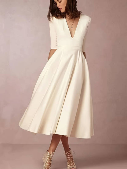 Abito da cocktail elegante da donna con scollo a V per occasioni speciali e feste in giardino