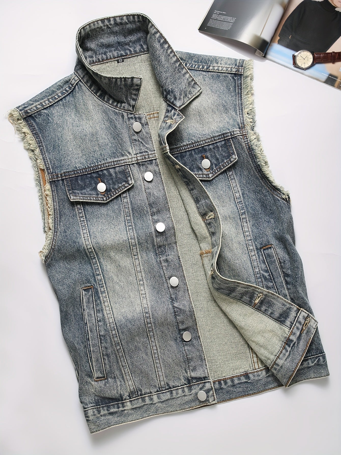 Gilet di jeans da uomo blu senza maniche effetto distressed