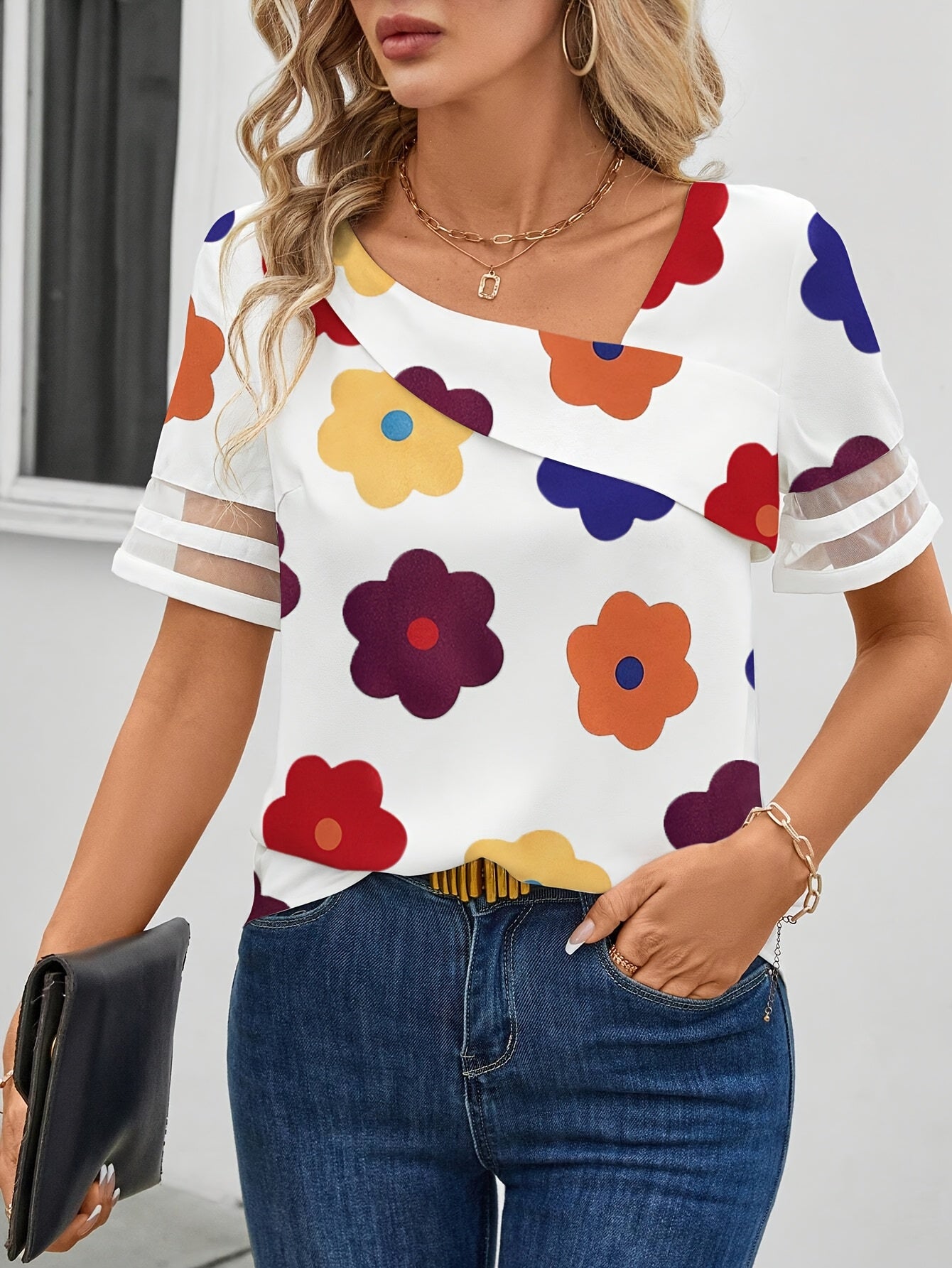 Damesblouse met bloemenpatroon en asymmetrische halslijn – Elegante vrijetijdslook voor de zomer