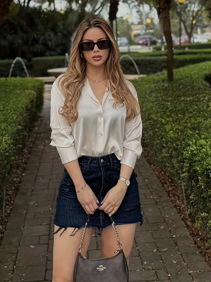 Dames elegante zomer bodycon spijkerrok met knopenrij en stijlvolle satijnen blouse – perfect voor dagelijks gebruik en vrije tijd
