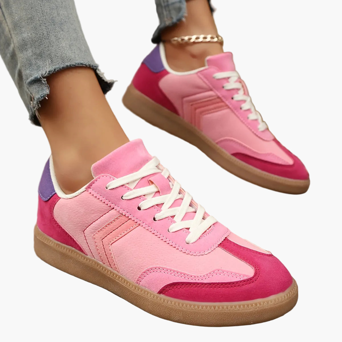 Damsneaker i retrostil med färgblockdesign för fritid och vardag