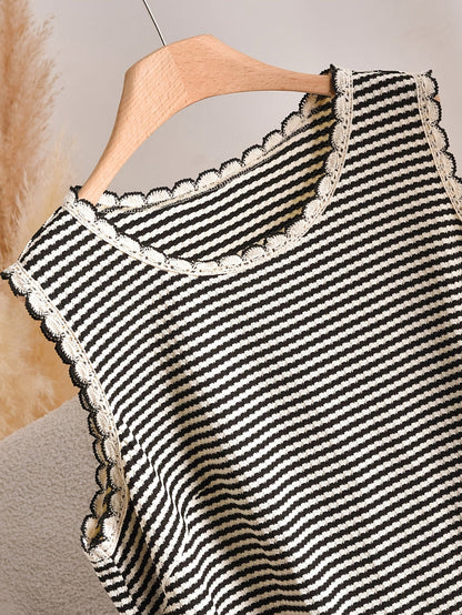 Dame strikket topp i boho-stil med striper og frynser, ermeløs – Perfekt for vår og sommer