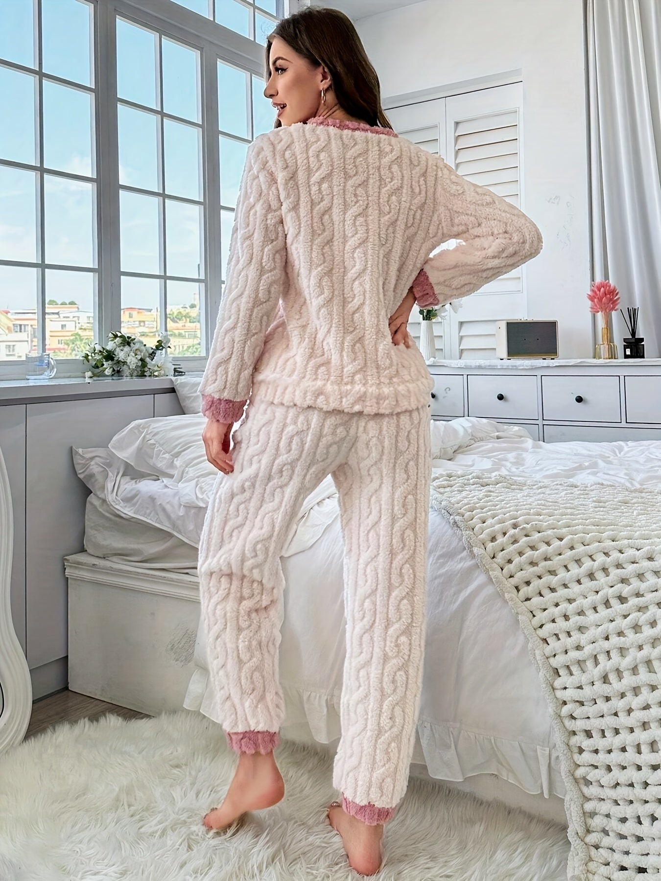 Damen Kuschel-Pyjama-Set Fluffy Zopfmuster Sternapplikation