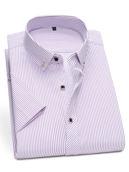 Camicia da uomo a maniche corte business con classiche righe e colletto moderno – Elegante outfit casual e da ufficio