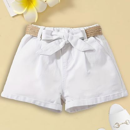 Dame paperbag-shorts i high-waist-stil med sløjfe og flettet bælte – moderigtige til fritid og ferie