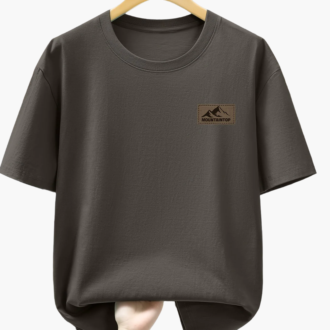 Herre T-skjorte med minimalistisk fjell-logo – fritid, urban stil, perfekt for hverdag og helg
