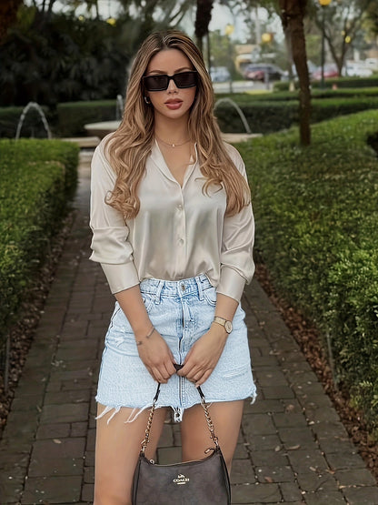 Dames elegante zomer bodycon spijkerrok met knopenrij en stijlvolle satijnen blouse – perfect voor dagelijks gebruik en vrije tijd