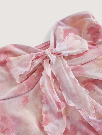 Top bandeau de mujer con estampado de acuarelas y dobladillo asimétrico – Atuendo de moda para fiestas y verano