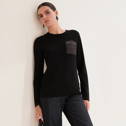 Langærmet dameshirt med rund hals og påsyet brystlomme