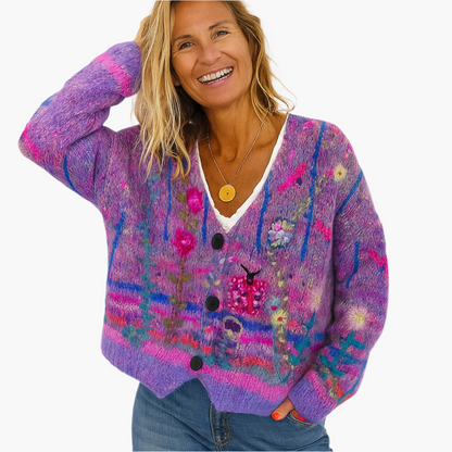 Dame strikcardigan i boho-stil med blomsterdetaljer – Moderigtig cardigan til fritid og hverdag