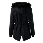 Parka voor dames met capuchon, knopen en zakken