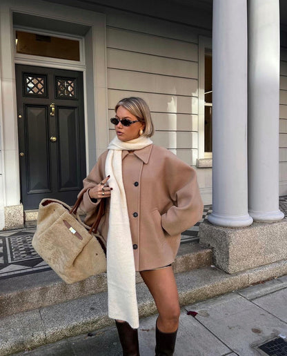 Cappotto Oversize Boxy Fit da Donna – Look Autunnale e Invernale alla Moda per Outfit Urbani e di Tendenza