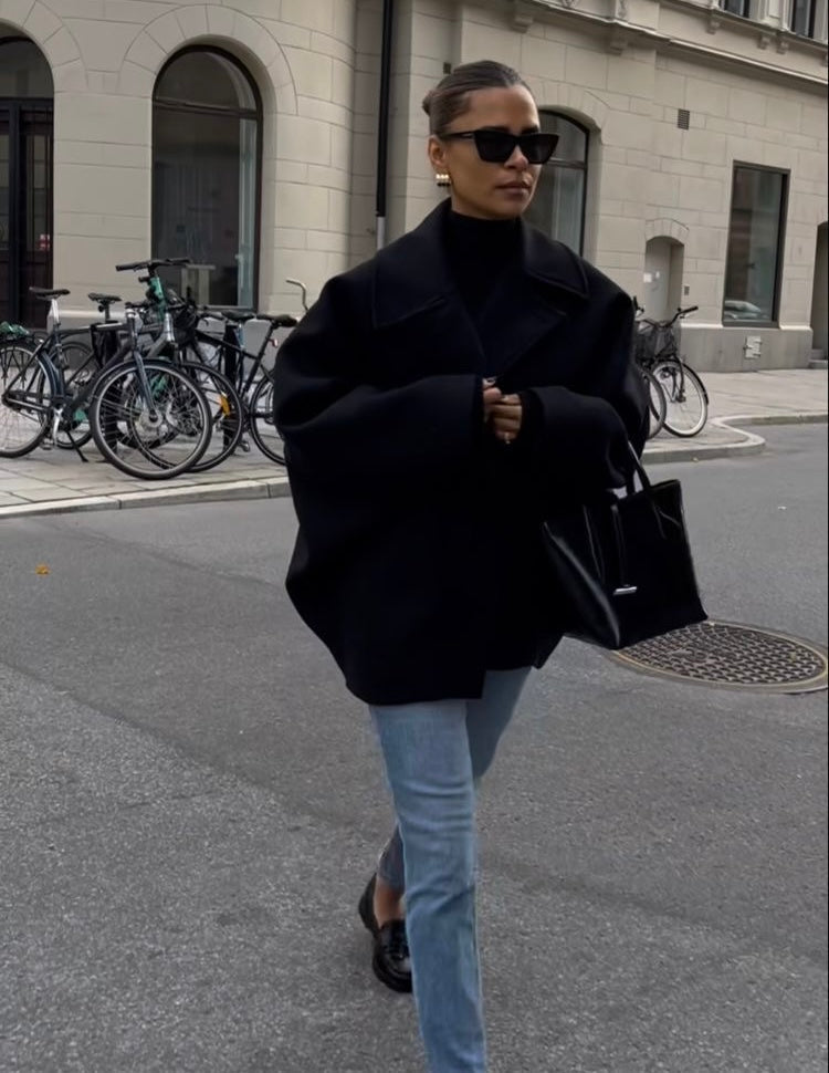 Cappotto Oversize Boxy Fit da Donna – Look Autunnale e Invernale alla Moda per Outfit Urbani e di Tendenza