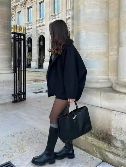 Cappotto Oversize Boxy Fit da Donna – Look Autunnale e Invernale alla Moda per Outfit Urbani e di Tendenza