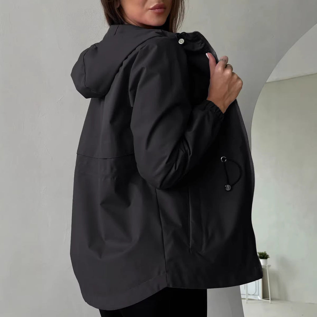 Outdoorjas voor dames met verstelbare capuchon en ruime zakken