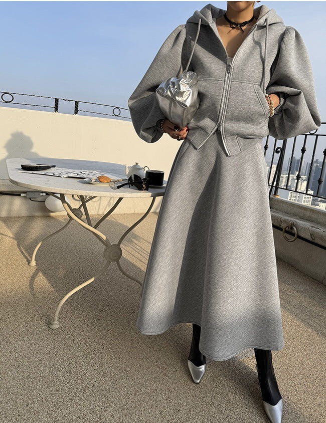 Tweedelige sweatset voor dames met ballonmouwen en uitlopende midi-rok
