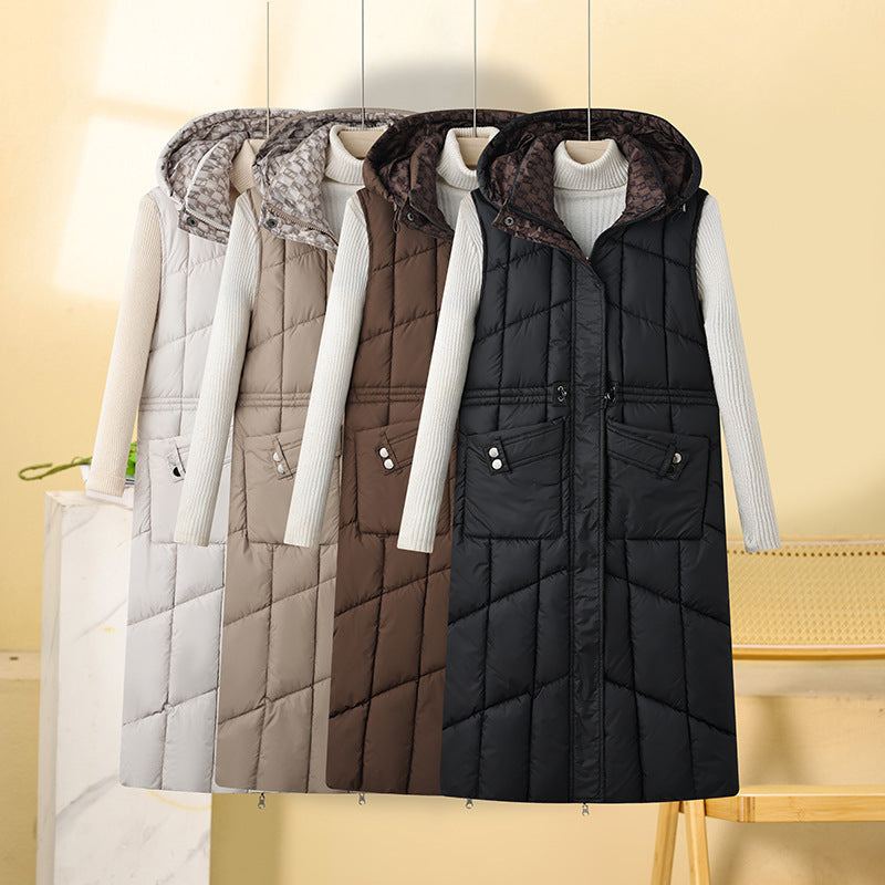 Lange gewatteerde bodywarmer voor dames met capuchon en multifunctionele zakken