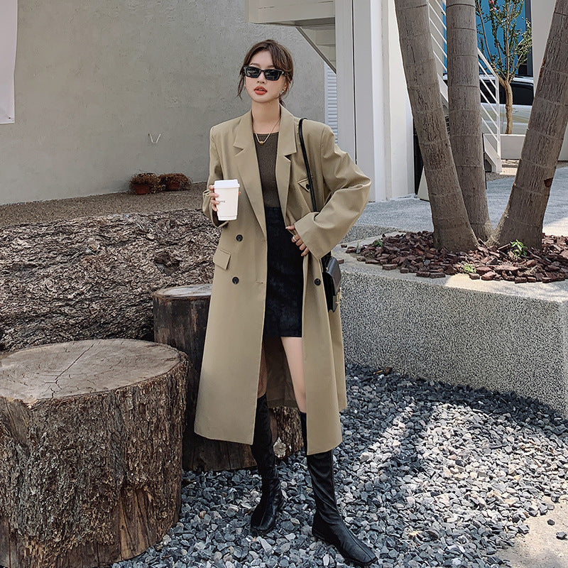 Oversized trenchcoat voor dames met dubbele knopenrij, revers en verlengde snit